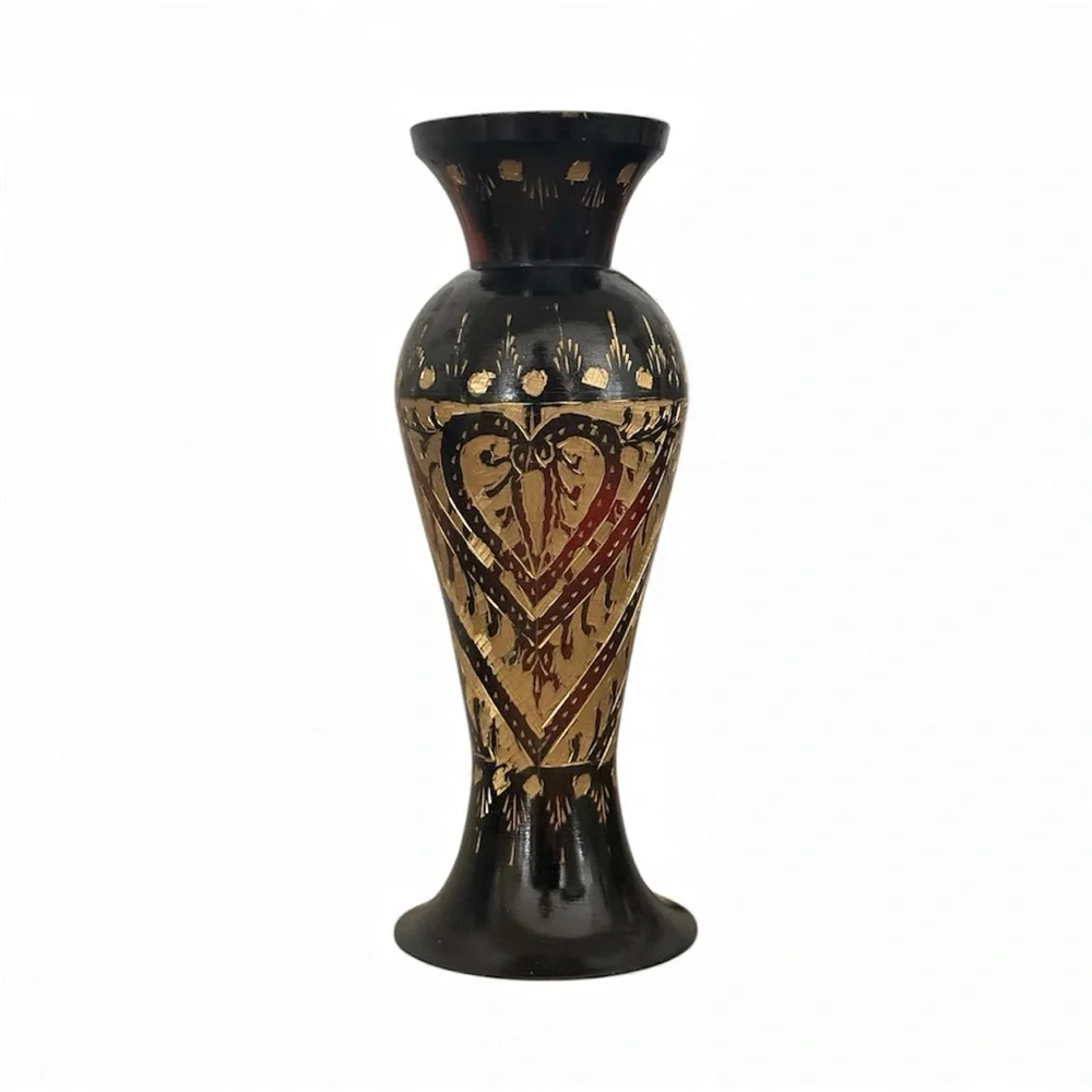 Vintage Handcraft Brass Black‎ and gold heart-shaped vase